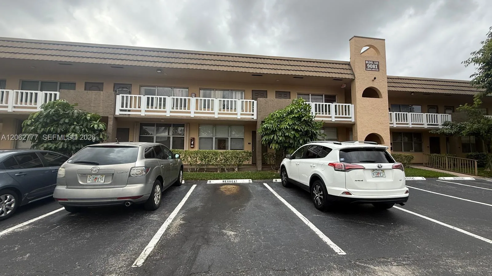 9081 Sunrise Lakes Blvd # 105, Sunrise, FL 33322