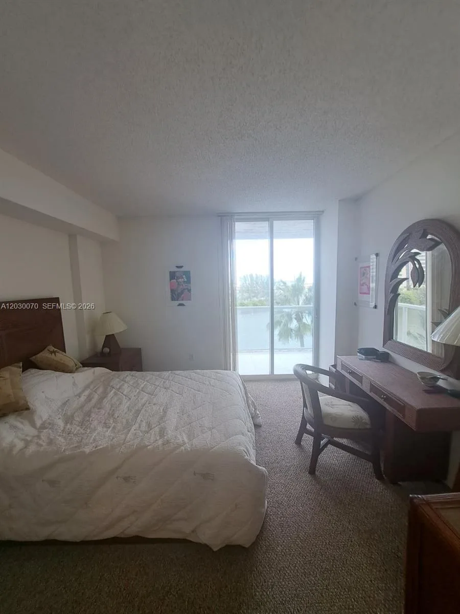 5085 NW 7th St # 602, Miami, FL 33126 photo 6