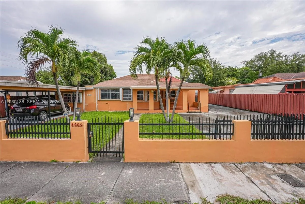 4263 NW 5th St, Miami, FL 33126