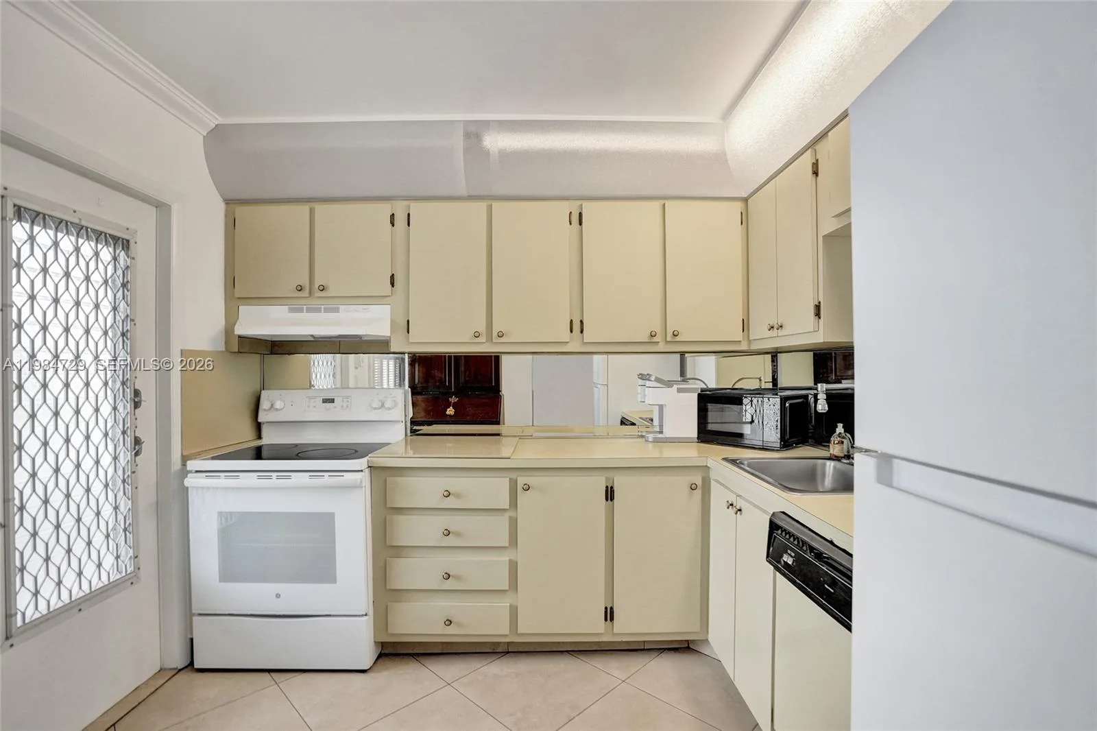 3940 NW 42nd Ave # 320, Lauderdale Lakes, FL 33319 photo 2