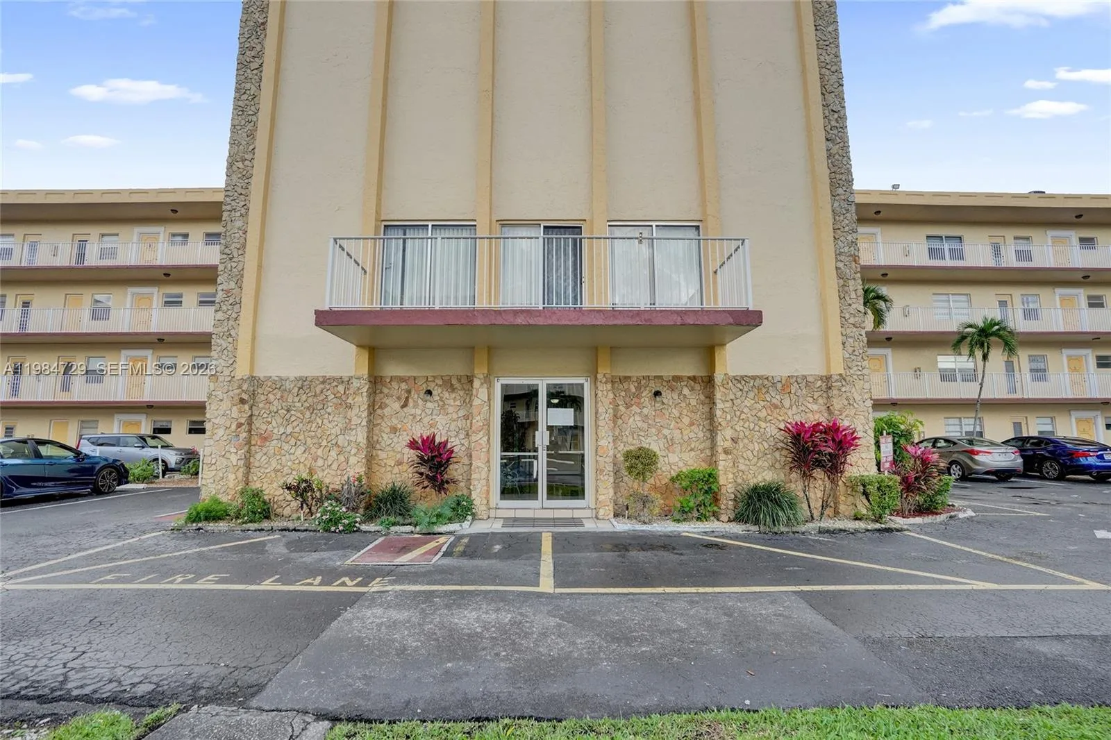 3940 NW 42nd Ave # 320, Lauderdale Lakes, FL 33319 photo 6