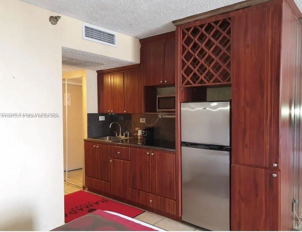 19201 Collins AveAVAILNOW # 428, Sunny Isles Beach, FL 33160