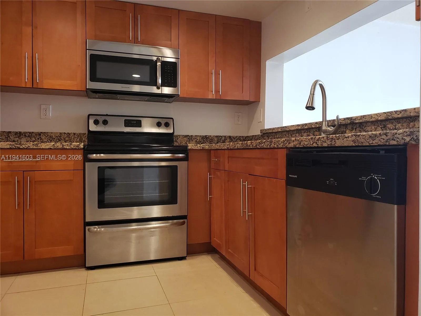 461 SW 113th Way # 461, Pembroke Pines, FL 33025 photo 3