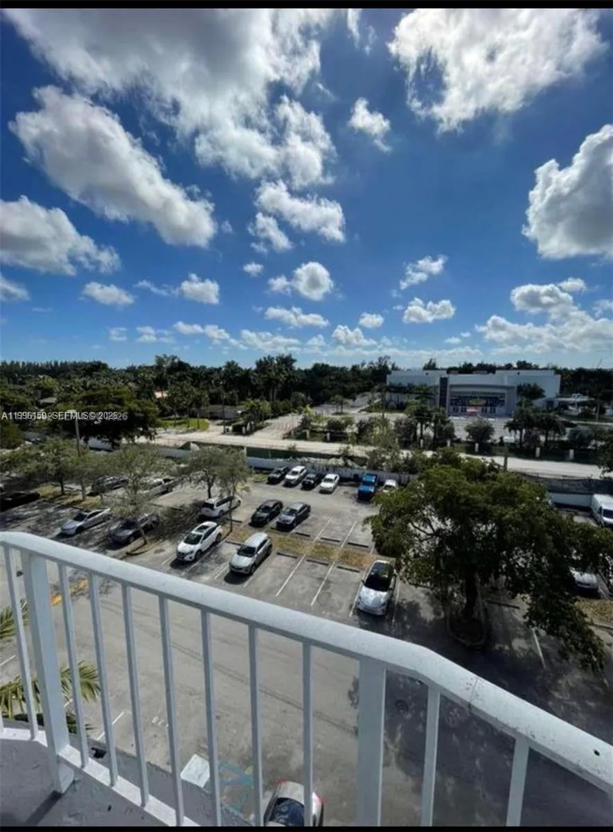 496 NW 165th St Rd # D-611, Miami, FL 33169 photo 7