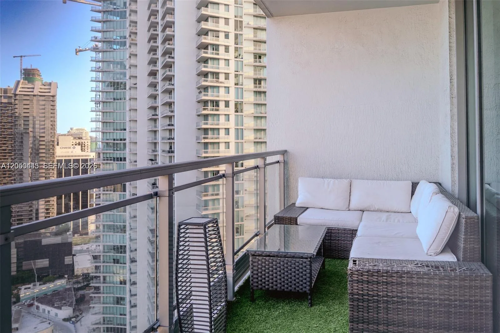 90 SW 3rd St # 3703, Miami, FL 33130 photo 12