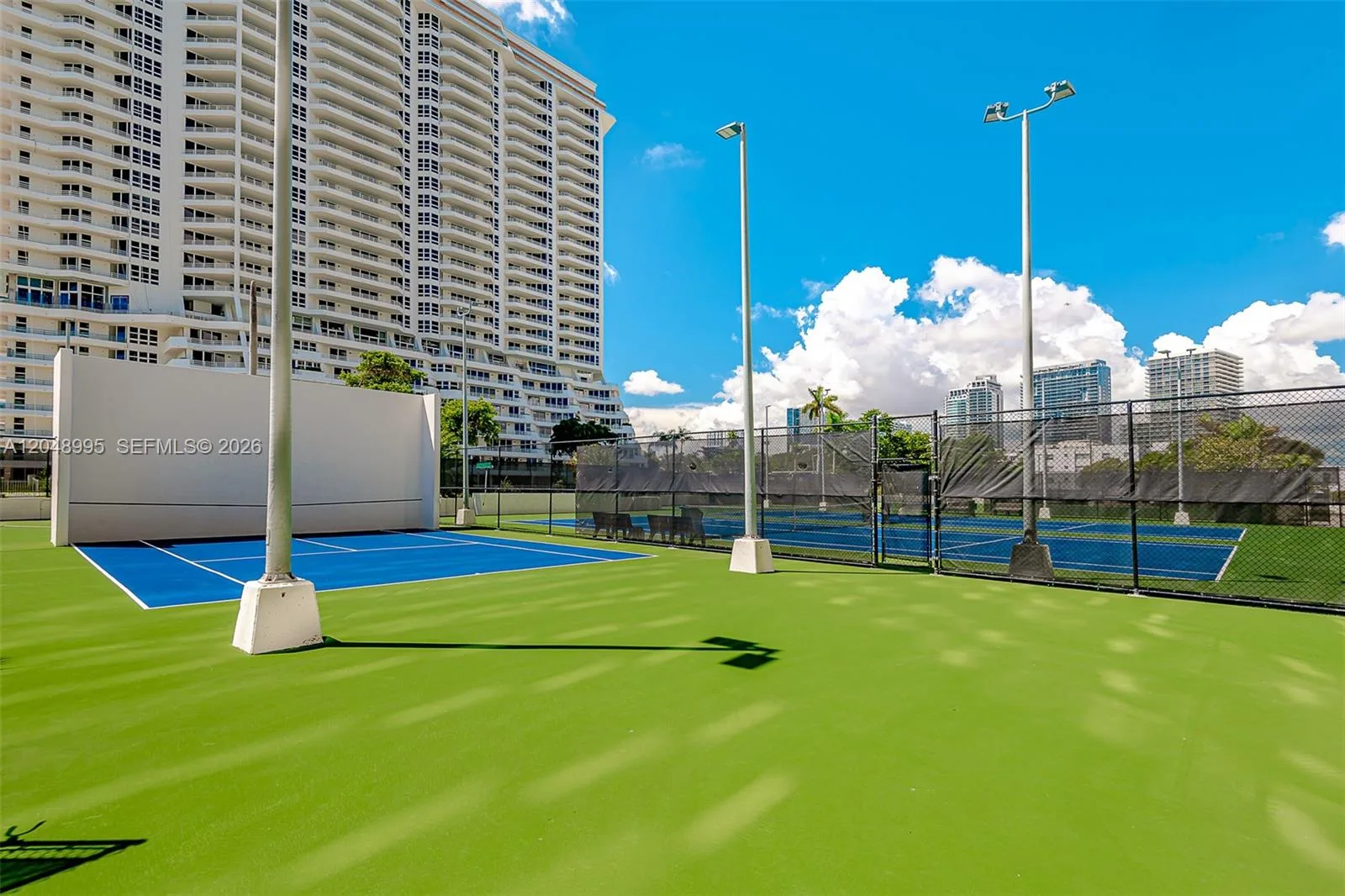 600 NE 36th St # 2018, Miami, FL 33137 photo 11