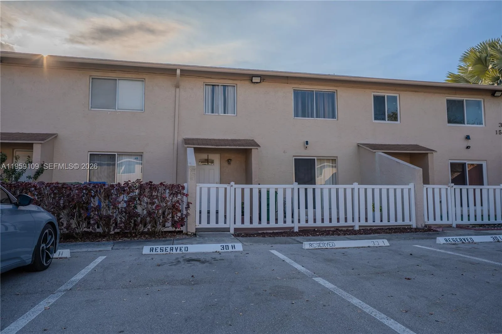 1527 NW 80th Ave # I, Margate, FL 33063