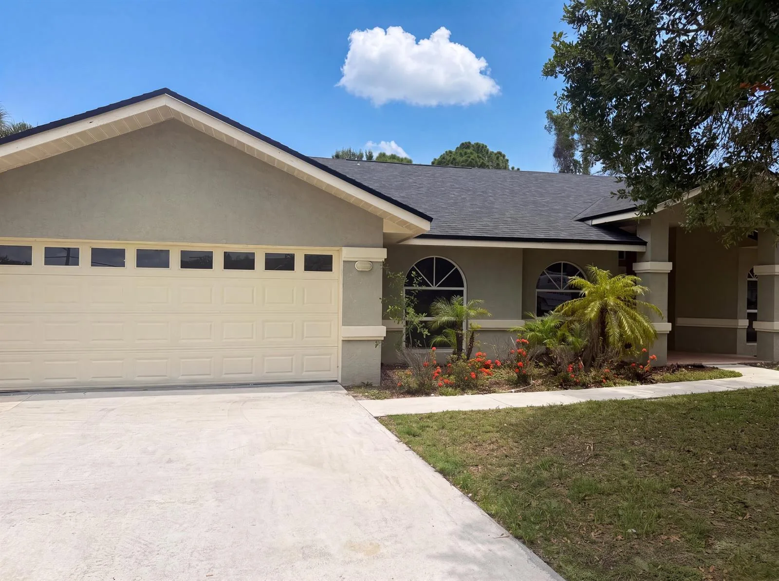 711 SE Celtic Avenue, Port St. Lucie, FL 34983 photo 11