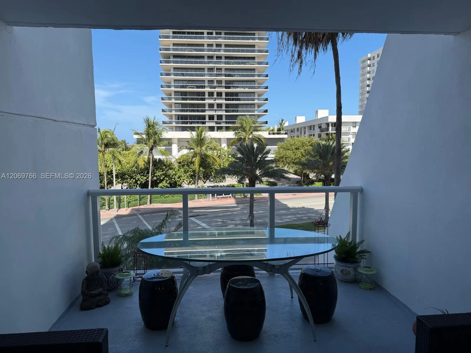 5880 Collins Ave # 406, Miami Beach, FL 33140 photo 2