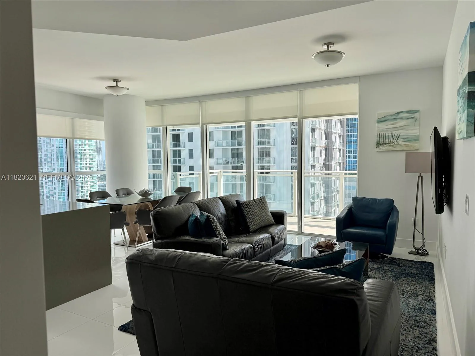 1080 Brickell Ave # 2208, Miami, FL 33131 photo 2