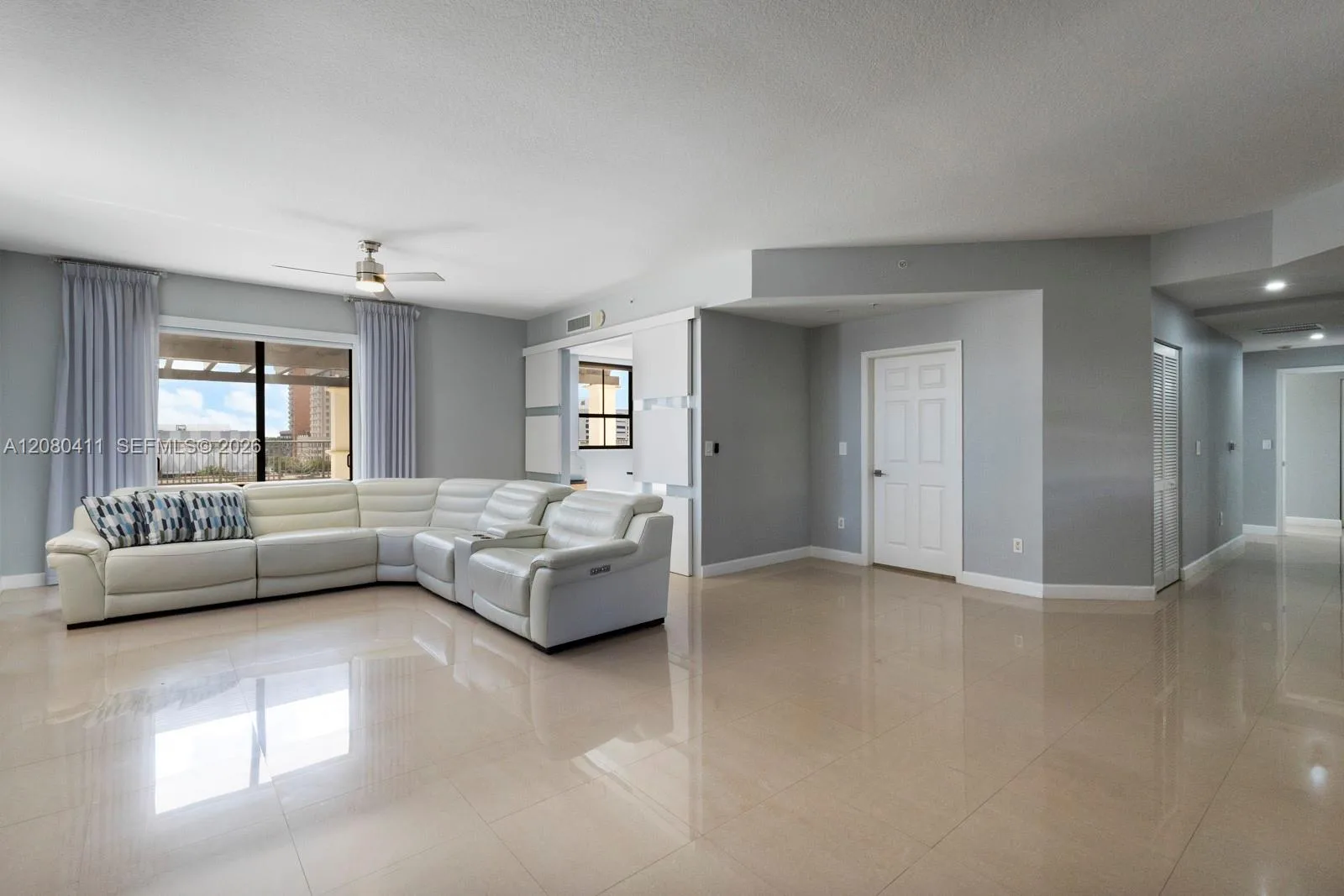 8390 SW 72nd Ave # 612, Miami, FL 33143