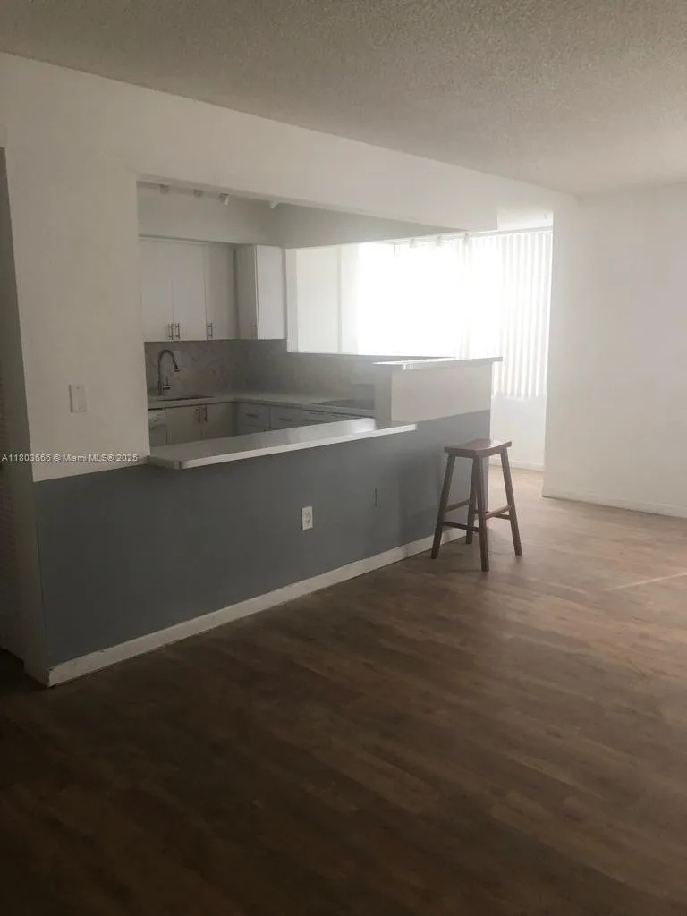 250 180th Dr # 108, Sunny Isles Beach, FL 33160 photo 13