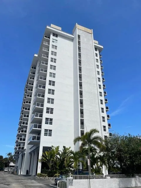 336 N Birch Road # 6d, Fort Lauderdale, FL 33304