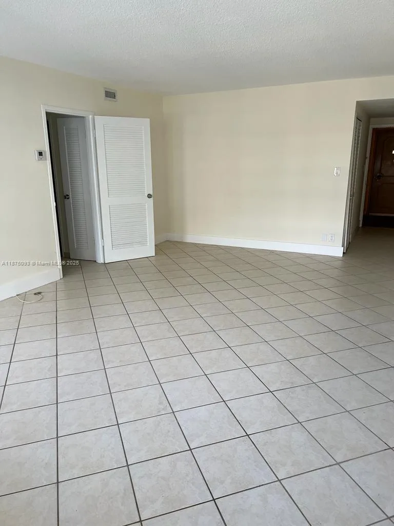 9225 Collins Ave # 807, Surfside, FL 33154 photo 8