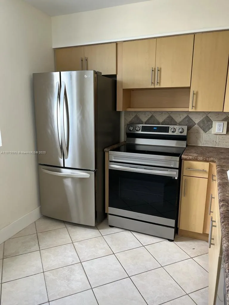 9225 Collins Ave # 807, Surfside, FL 33154 photo 9