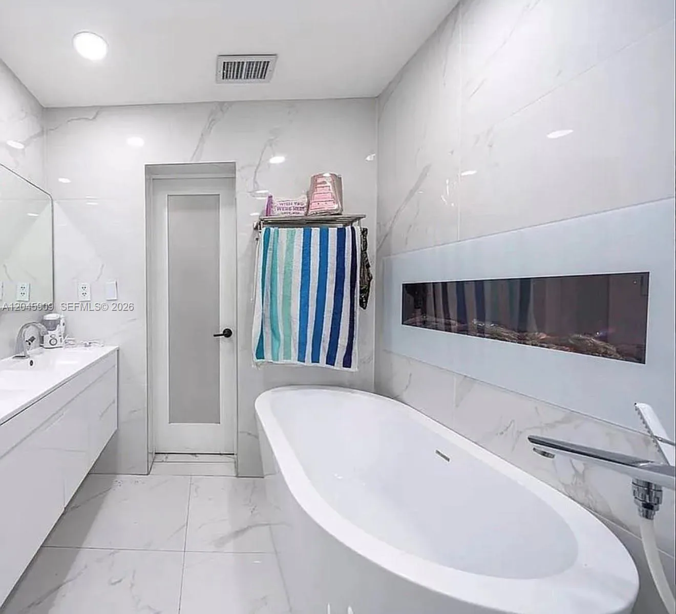 18250 NW 86th Ave, Hialeah, FL 33015 photo 8