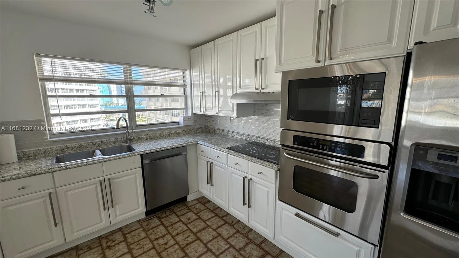 1817 S Ocean Dr # 615, Hallandale Beach, FL 33009 photo 5