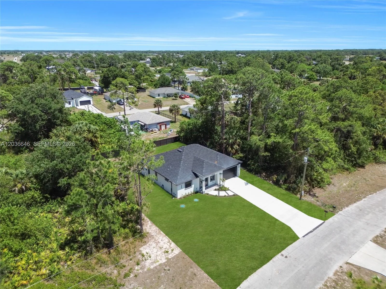 5035 Spinnaker RD, La Belle, FL 33935