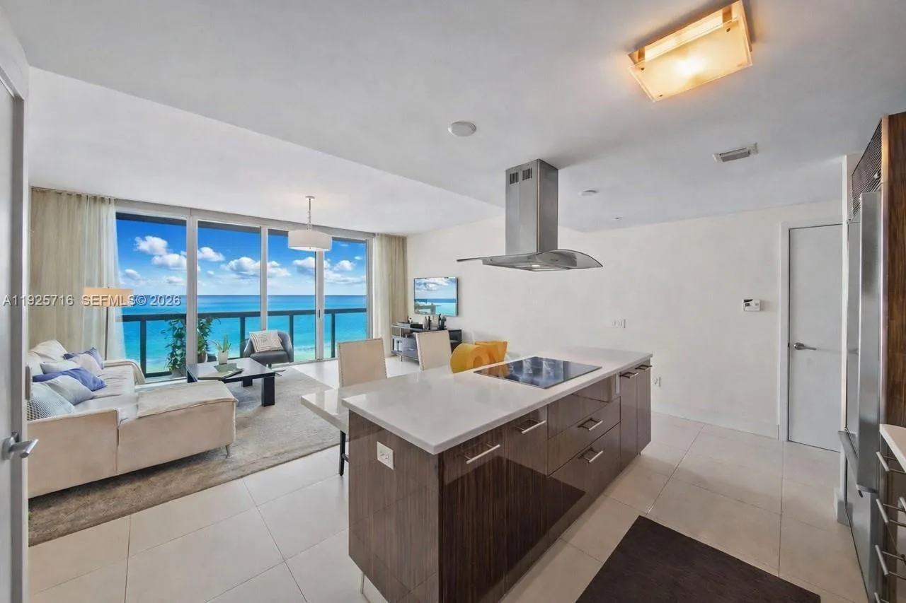6899 Collins Ave # 1801, Miami Beach, FL 33141