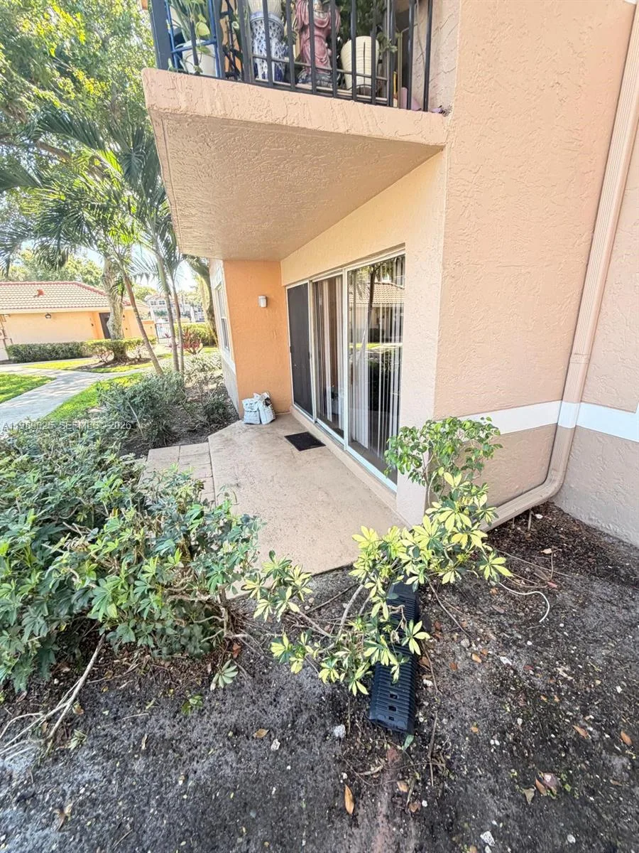 8821 Wiles Rd # 108, Coral Springs, FL 33067 photo 2
