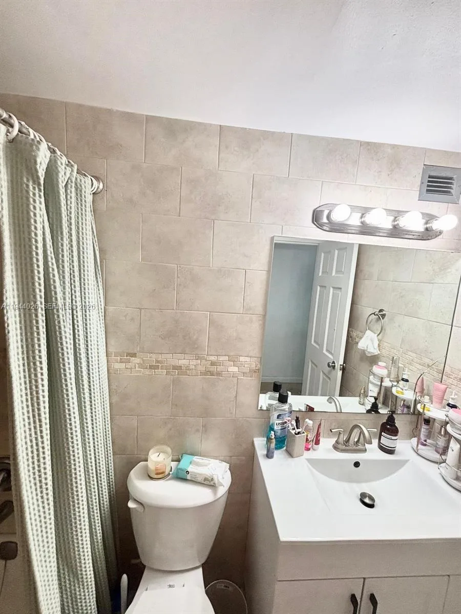999 Brickell Bay Dr # 1503, Miami, FL 33131 photo 9