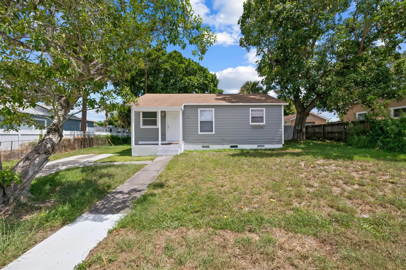 947 43RD Street, West Palm Beach, FL 33407