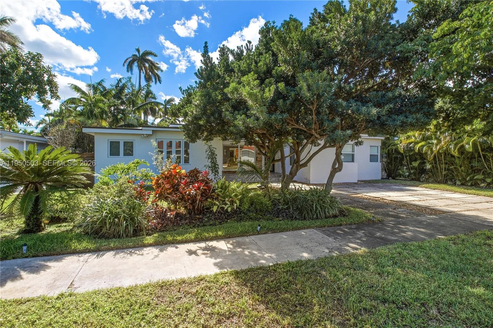 1106 NE 86th St, Miami, FL 33138
