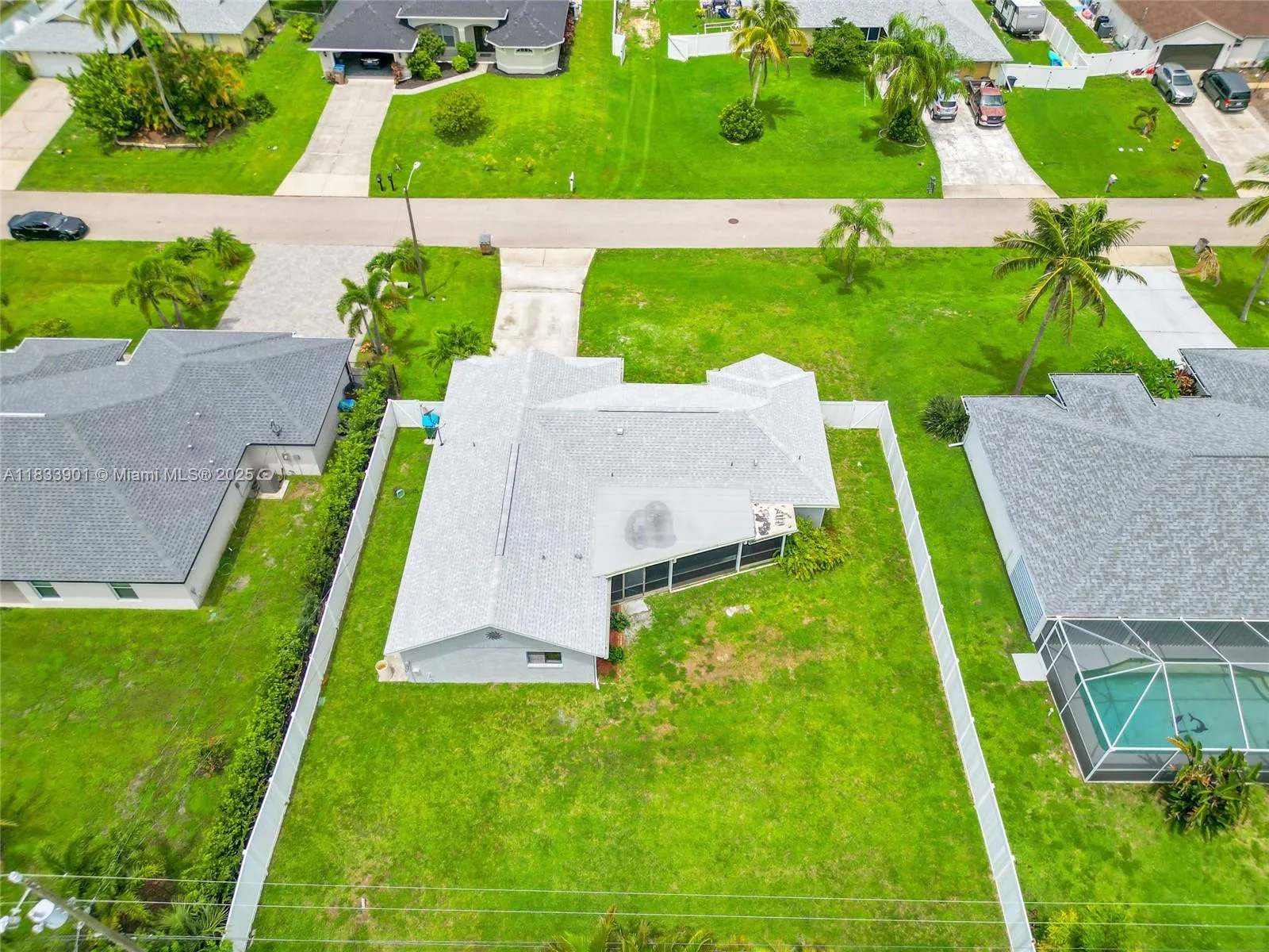 709 SW 9th Ave, Cape Coral, FL 33991 photo 5