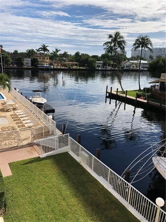 3100 NE 49th Street # 306, Fort Lauderdale, FL 33308