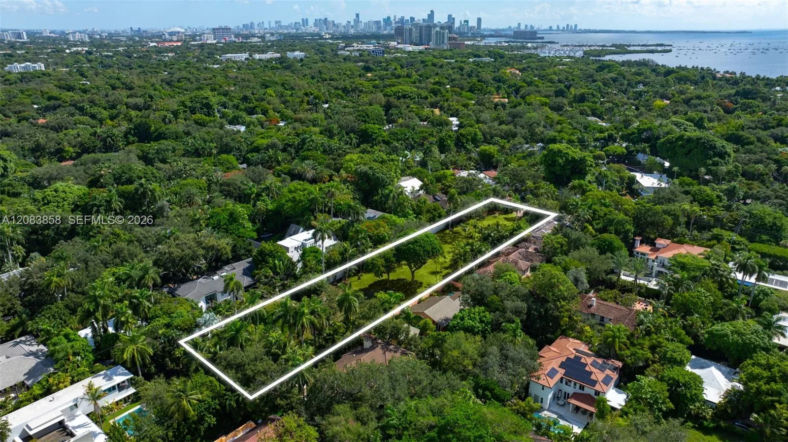 3940 Douglas Rd, Miami, FL 33133