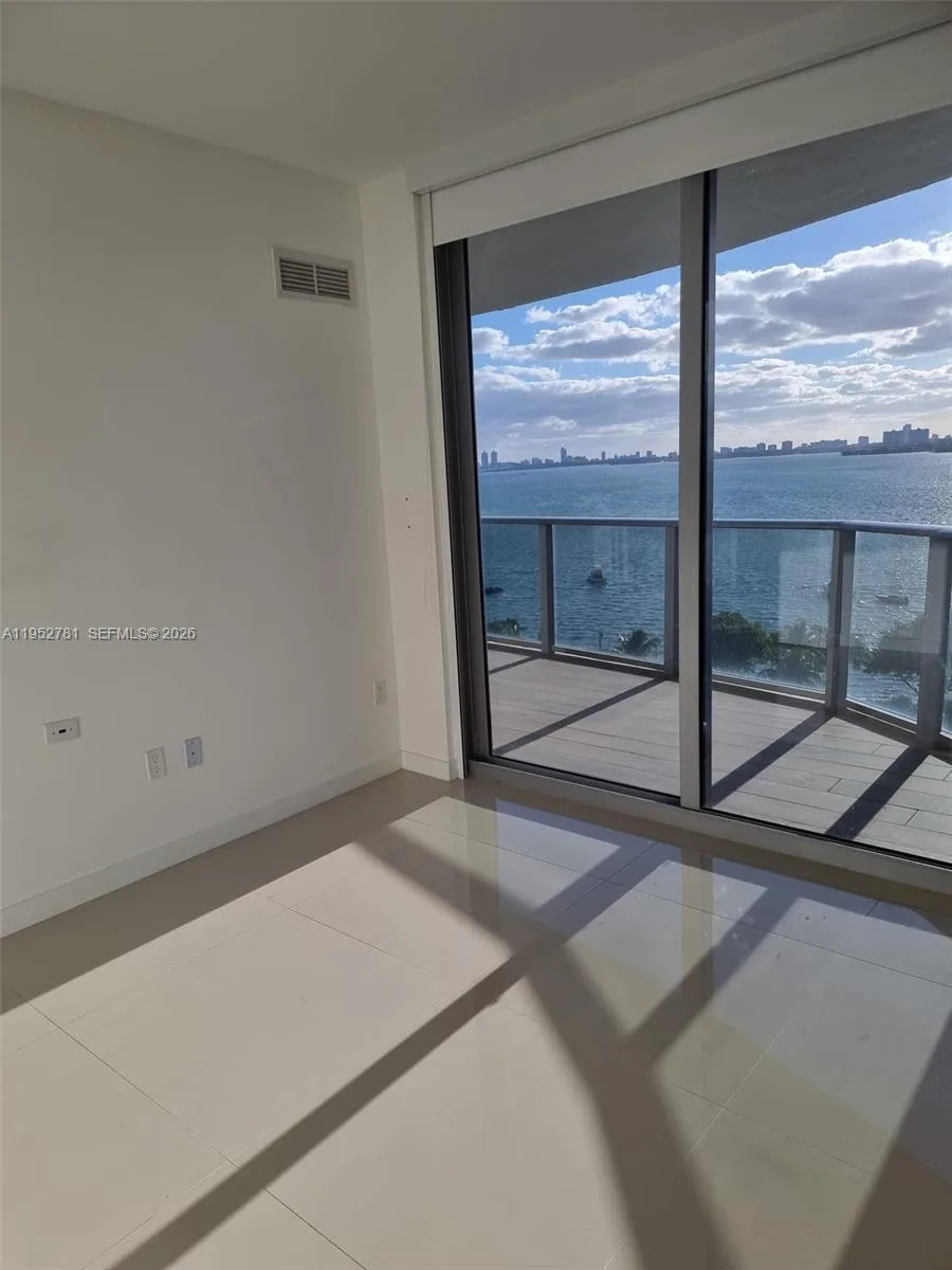 488 NE 18th St # 1002, Miami, FL 33132