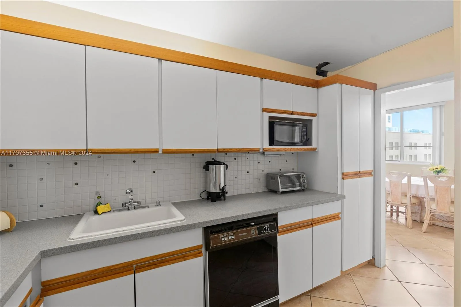 5005 Collins Ave # 425, Miami Beach, FL 33140 photo 11