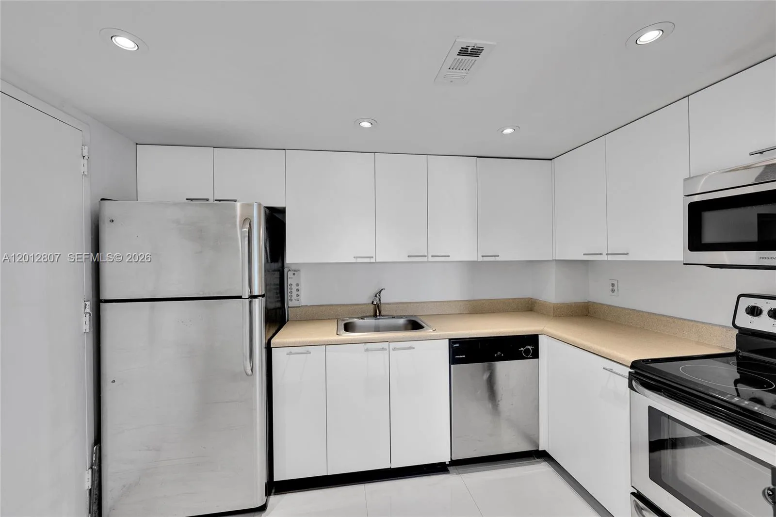 401 Golden Isles Dr # 712, Hallandale Beach, FL 33009 photo 10