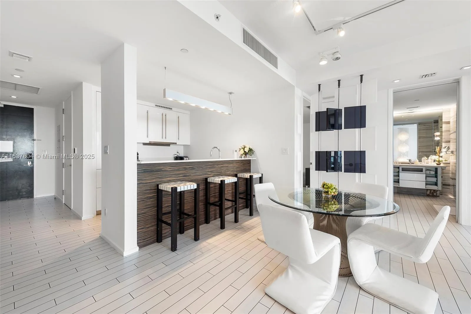 2201 Collins Ave # 814, Miami Beach, FL 33139 photo 12