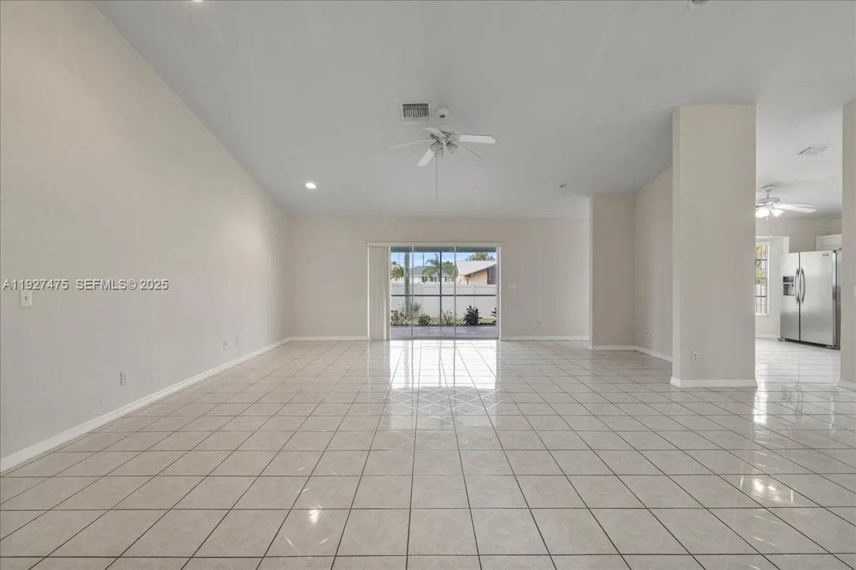 1324 SW 8th Ct, Cape Coral, FL 33914 photo 4