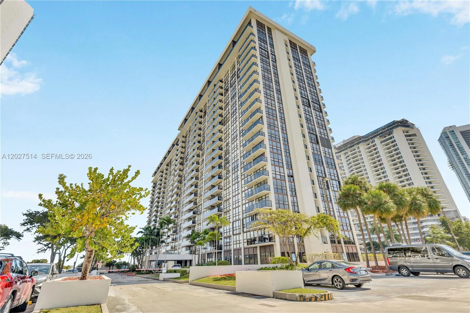 600 NE 36th St # 1711, Miami, FL 33137
