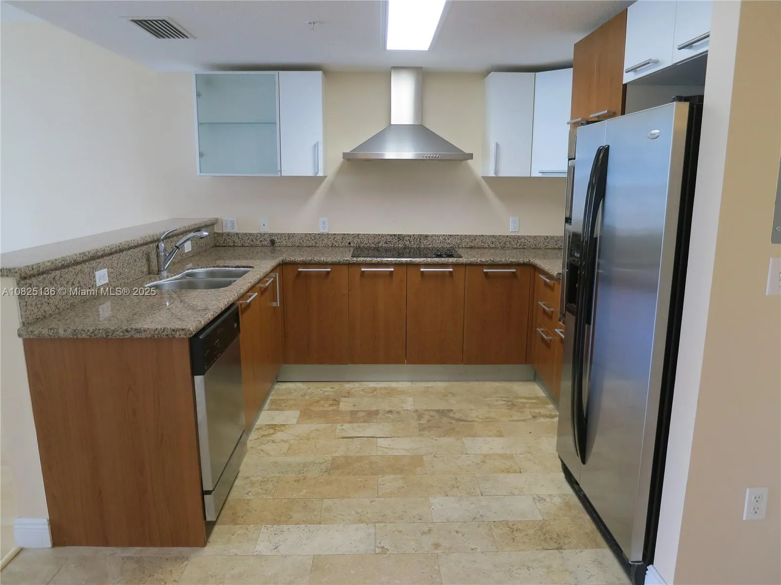 170 SE 14th St # 1407, Miami, FL 33131 photo 12