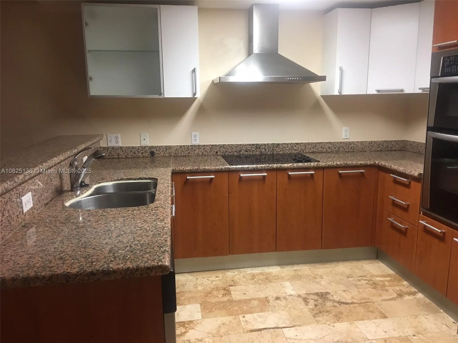 170 SE 14th St # 1407, Miami, FL 33131 photo 6