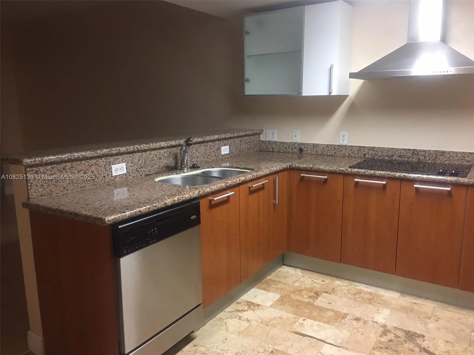 170 SE 14th St # 1407, Miami, FL 33131 photo 7