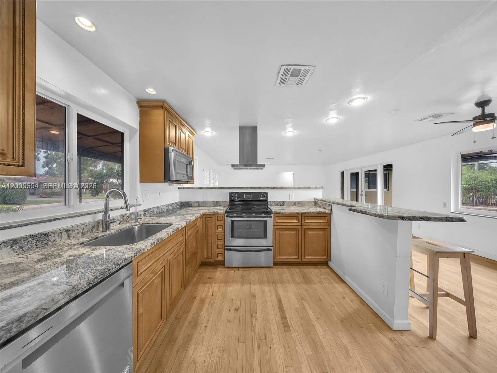 4401 NE 15th Ter, Oakland Park, FL 33334