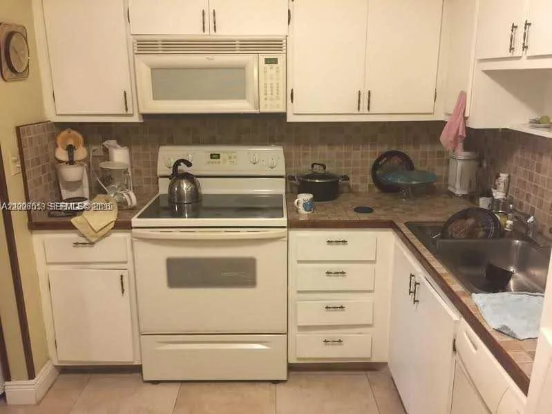 20840 San Simeon Way # 209, Miami, FL 33179 photo 10