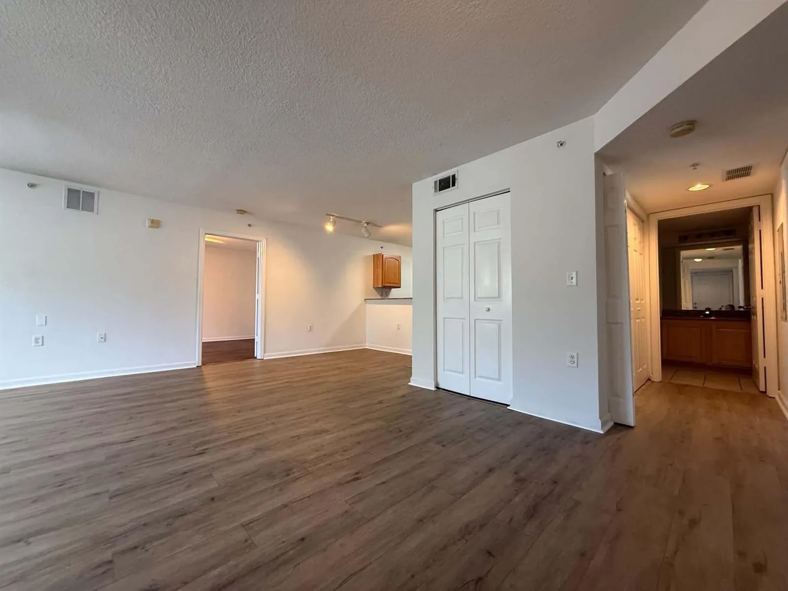 231 SW Palm Drive # 107, Port St. Lucie, FL 34986