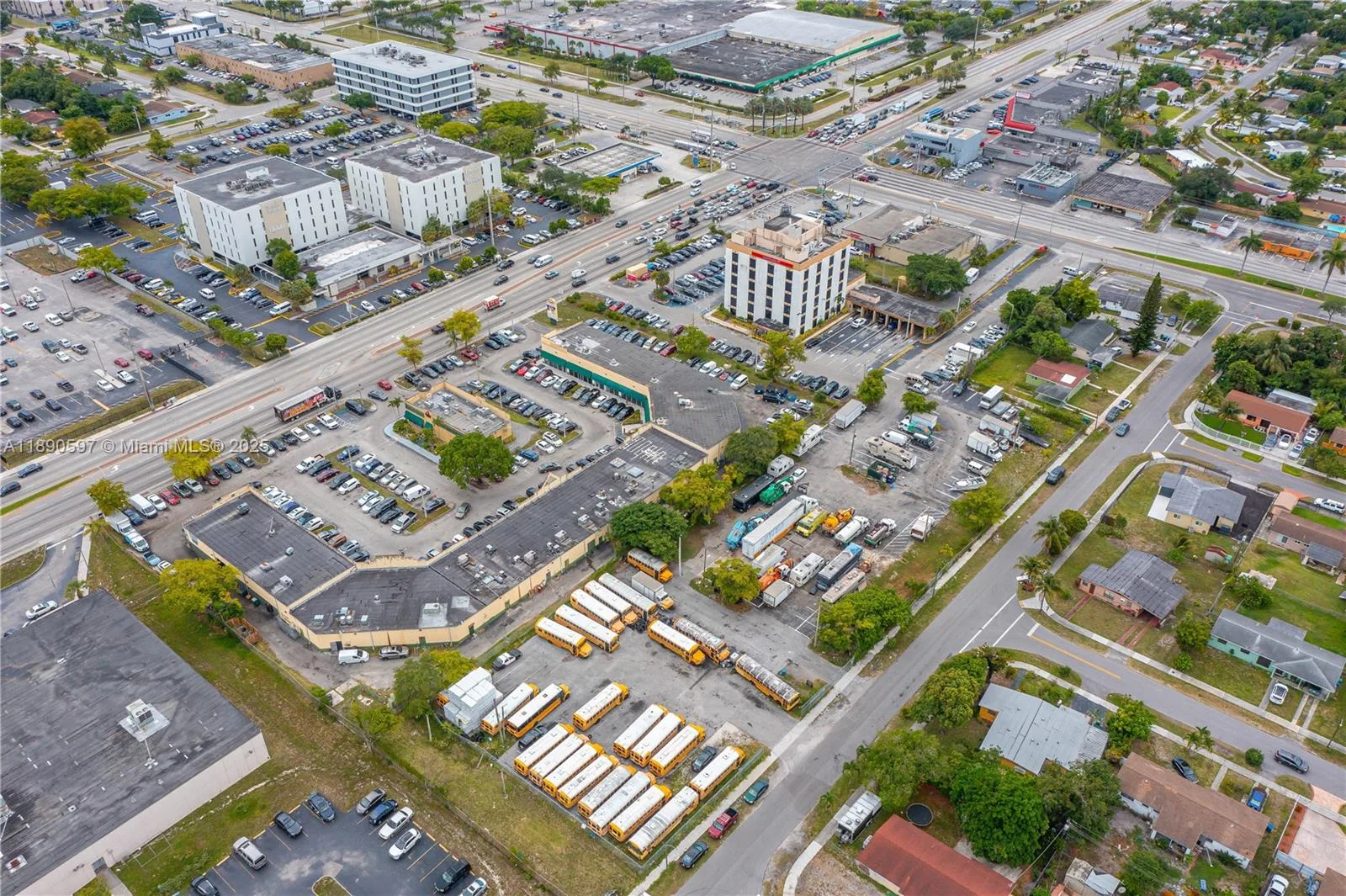 18352 NW 2nd ave, Miami Gardens, FL 33169 photo 9