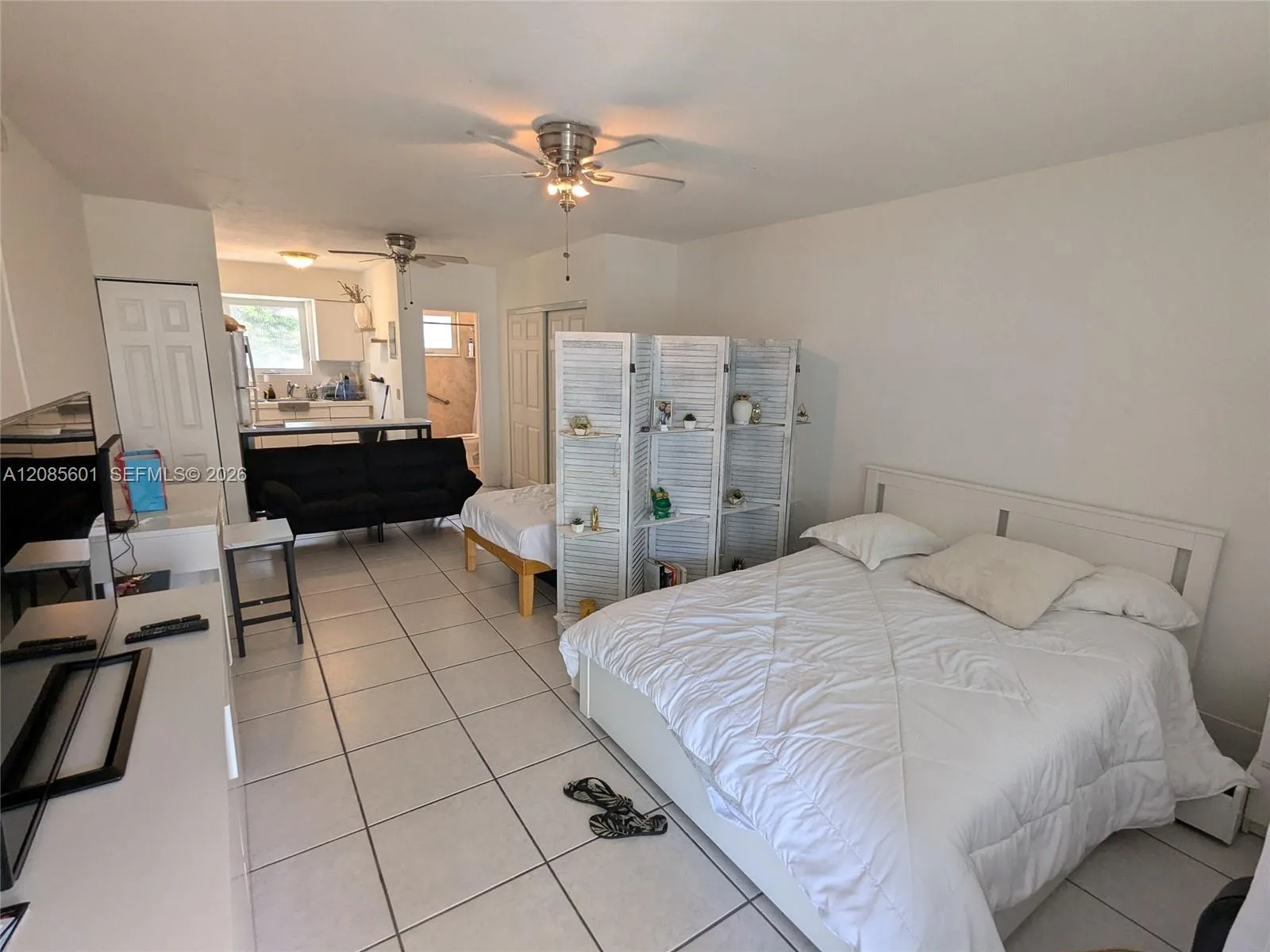 158 Ocean Dr # 406, Miami Beach, FL 33139
