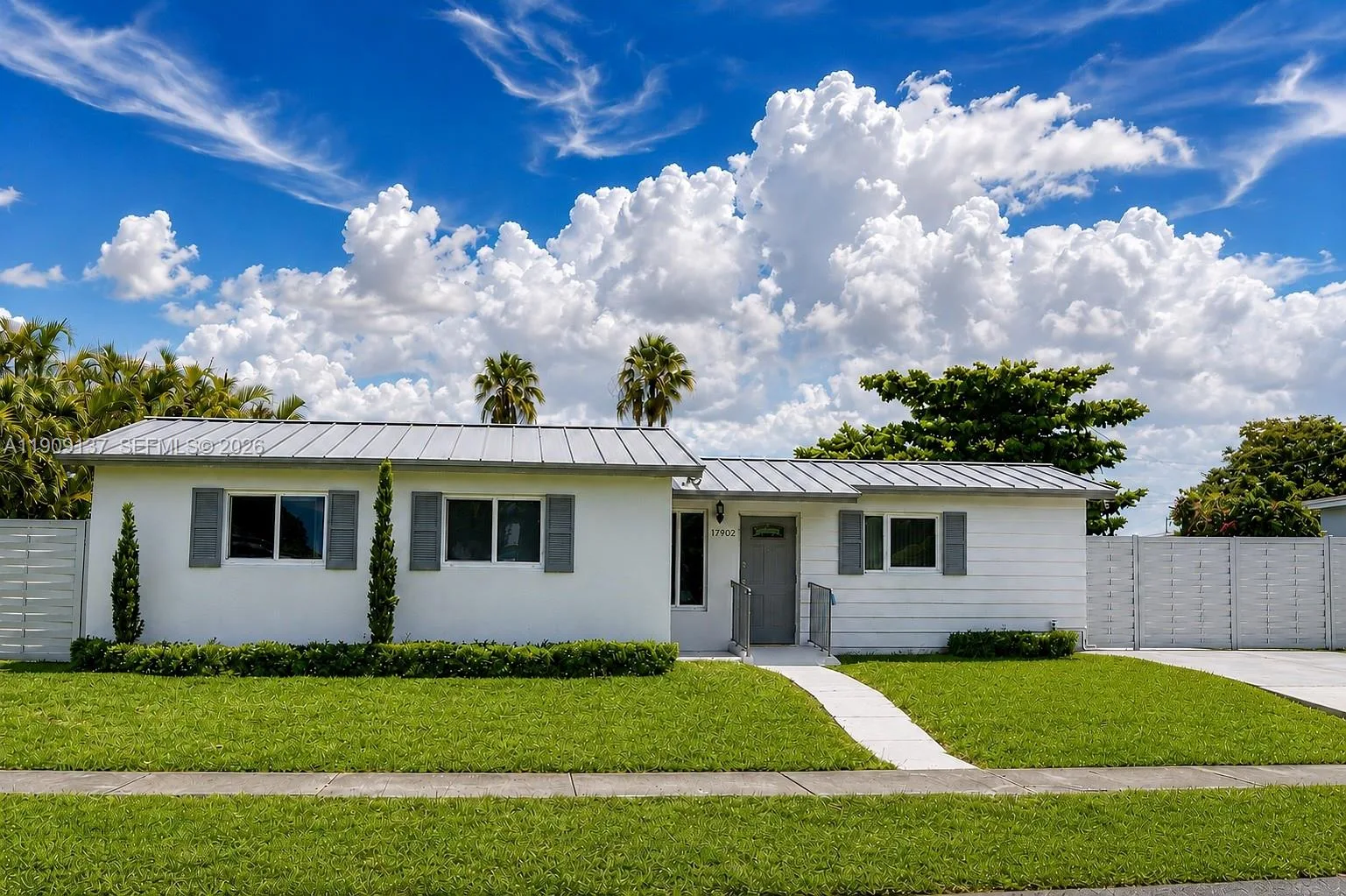 17902 NW 81st Ct, Hialeah, FL 33015