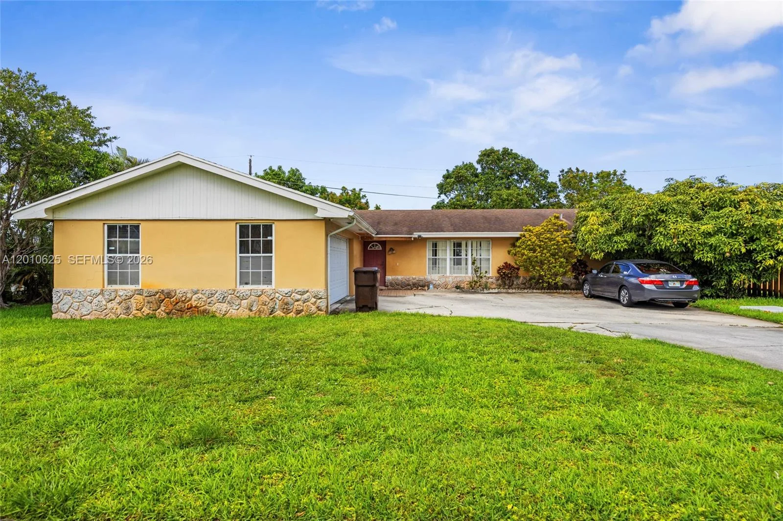 1831 Hiltonia Cir, West Palm Beach, FL 33407