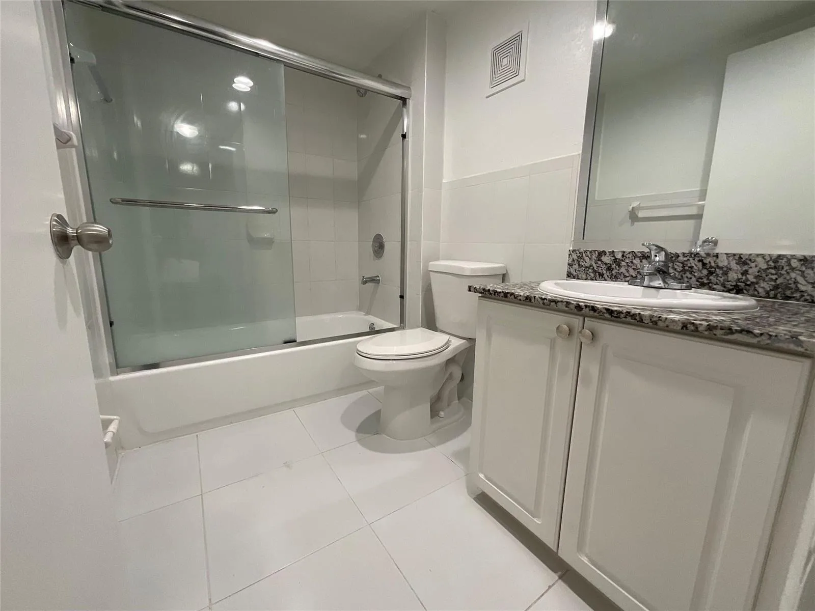 19455 NE 10 Avenue # 2-104, North Miami Beach, FL 33179 — zdjęcie 4