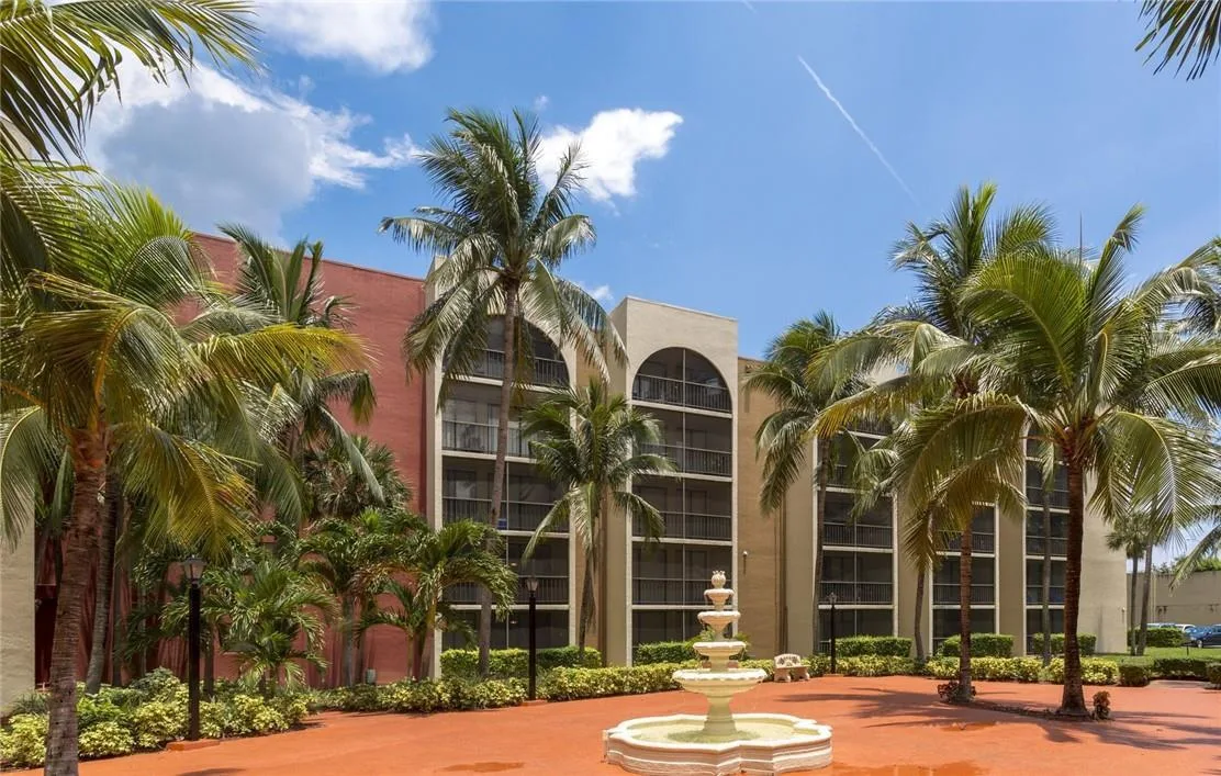 19455 NE 10 Avenue # 2-104, North Miami Beach, FL 33179 photo 9