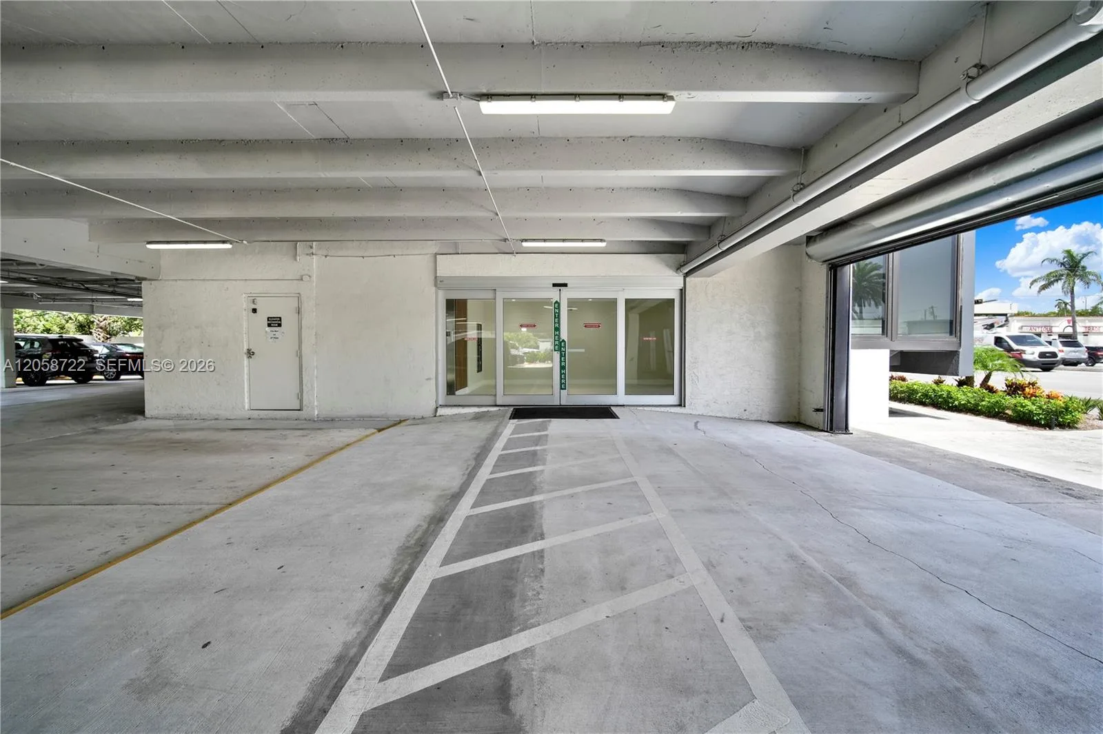 5740 Hollywood Blvd, Hollywood, FL 33021 photo 2