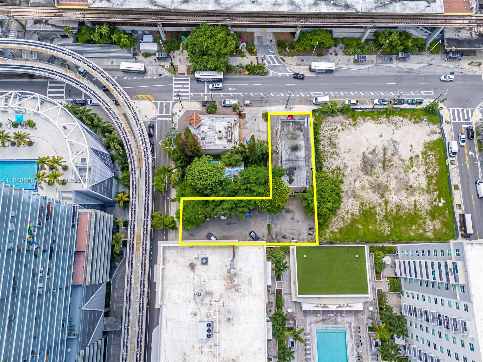 75 SW 11th St, Miami, FL 33130 photo 11